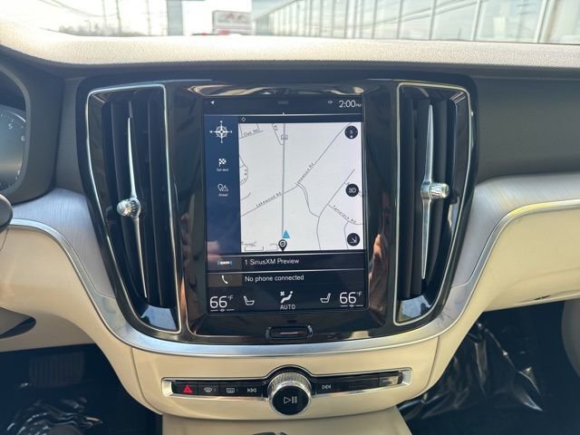 Used 2020 Volvo V60 T5 Cross Country image 25