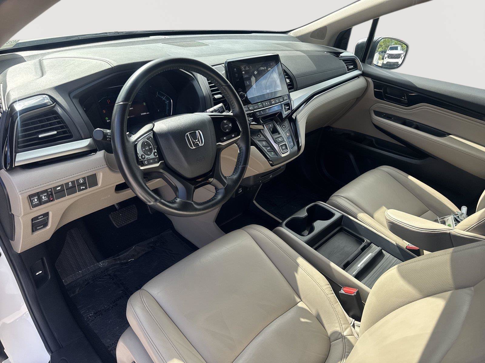 Used 2024 Honda Odyssey Touring image 9