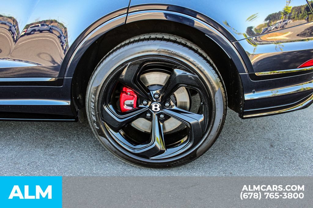 Used 2024 Bentley Bentayga AWD/4WD image 15