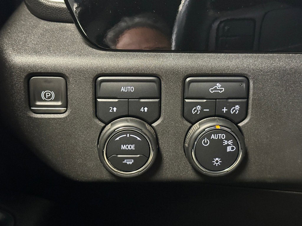 Used 2023 Chevrolet Silverado 1500 LT image 10