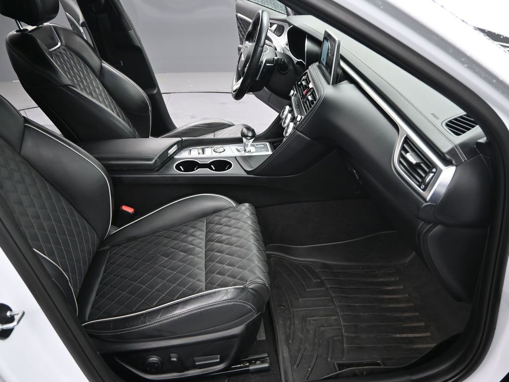 Used 2019 Genesis G70 3.3T Advanced w/ Sport Package image 25