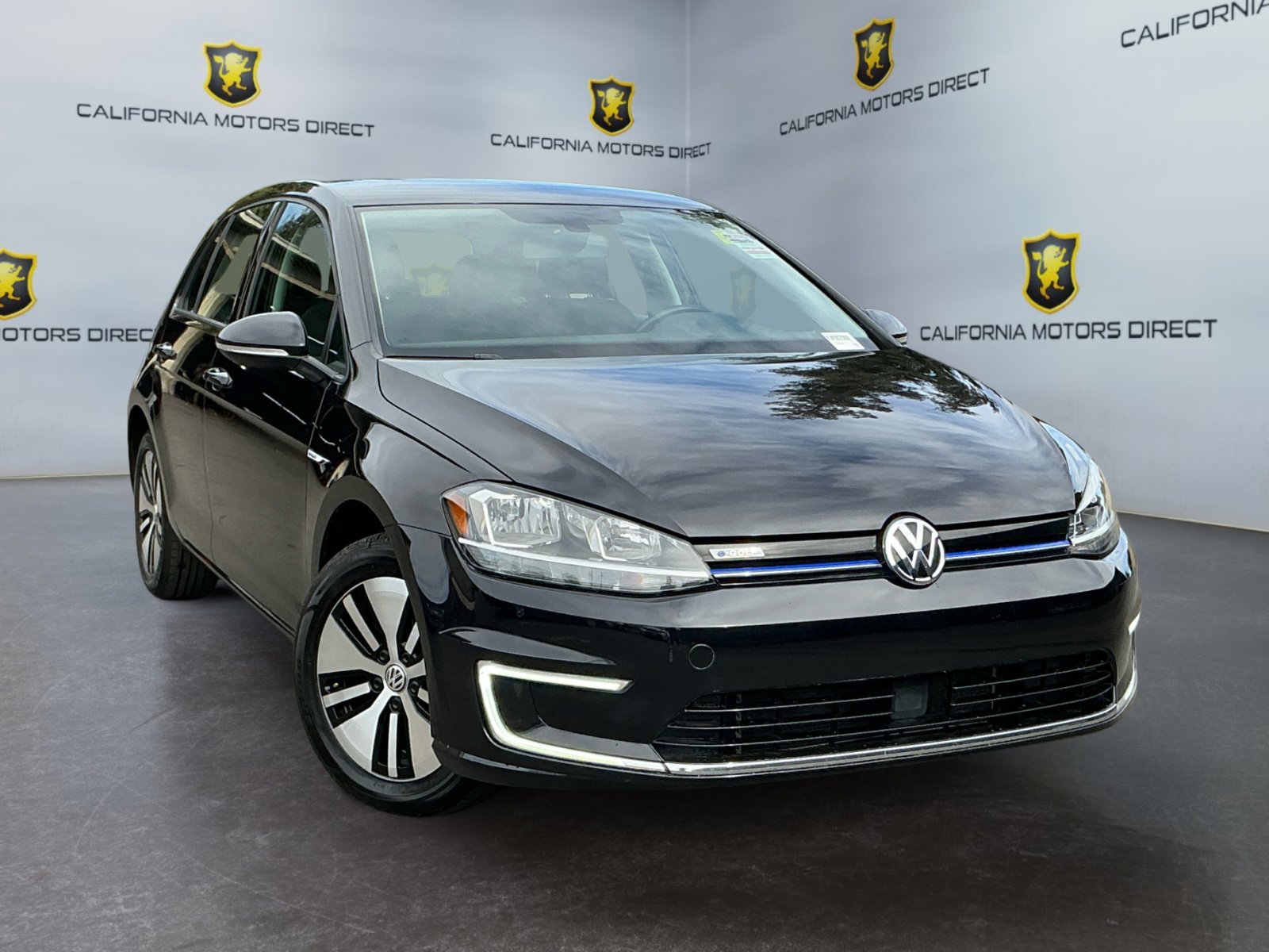 Used 2019 Volkswagen e-Golf SE w/ Driver Assistance Package image 3