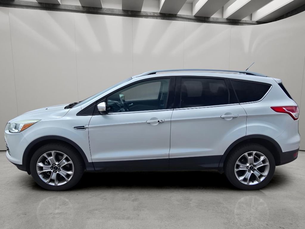 Used 2015 Ford Escape Titanium AWD/4WD image 2