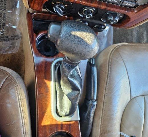 Used 2002 GMC Envoy SLT image 17