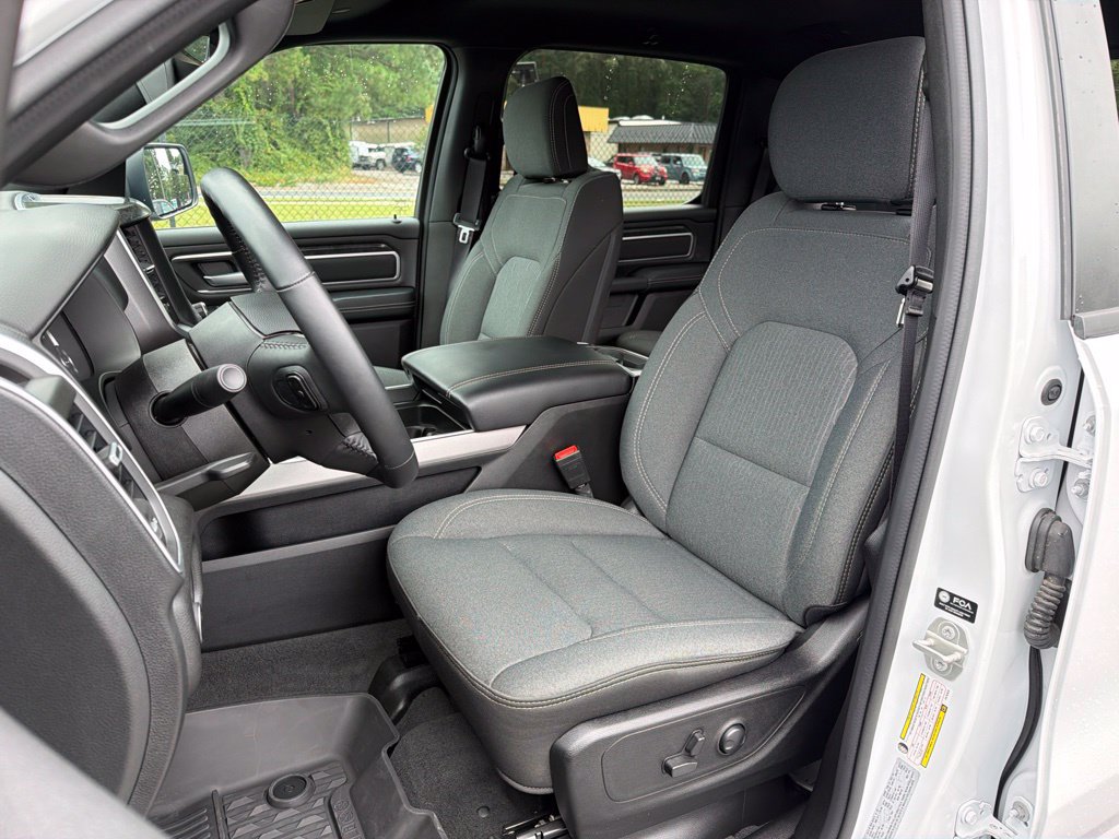 Used 2023 RAM 1500 Big Horn AWD/4WD image 18