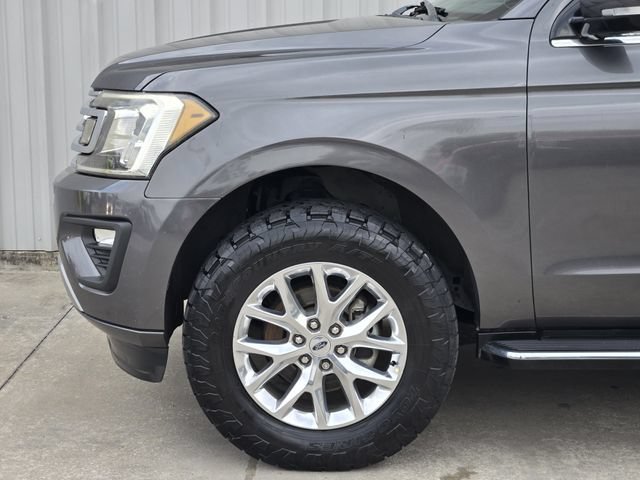 Used 2020 Ford Expedition XLT w/ Equipment Group 202A AWD/4WD image 11