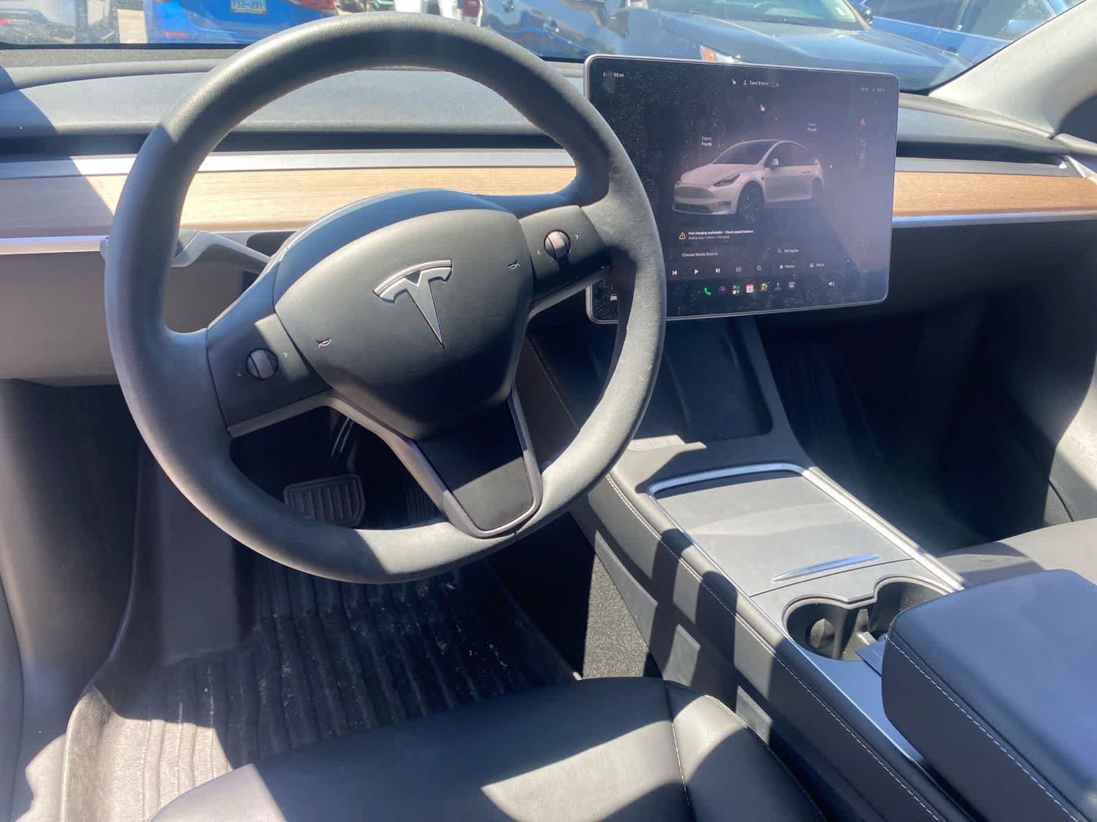Used 2024 Tesla Model Y 2WD image 10