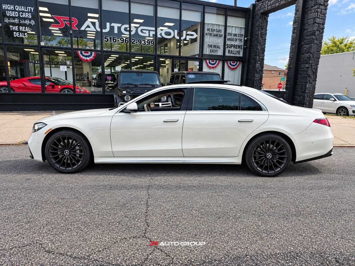 Used 2022 Mercedes-Benz S 500 4MATIC w/ AMG Line Package image 6