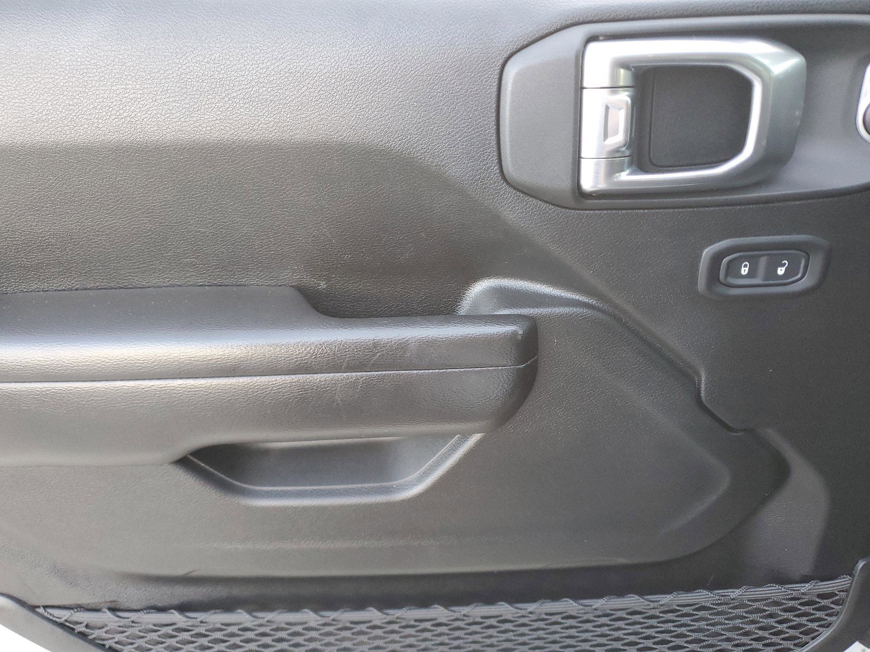 Used 2021 Jeep Gladiator Sport image 17