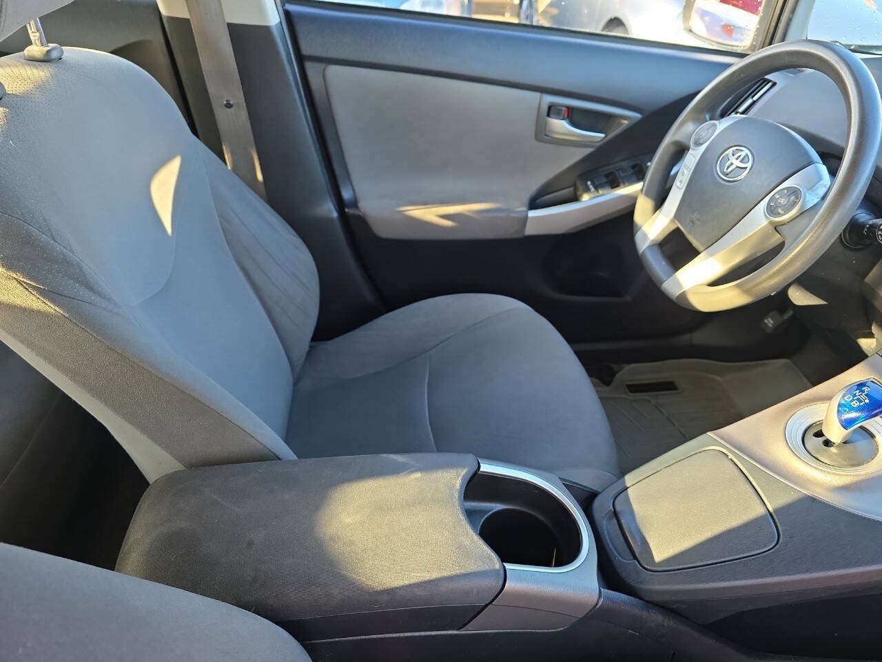 Used 2013 Toyota Prius Two FWD image 17