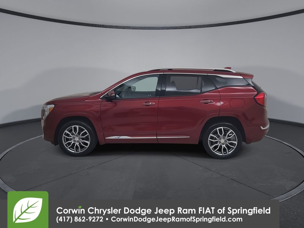 Used 2023 GMC Terrain Denali w/ Denali Premium Package AWD/4WD image 9