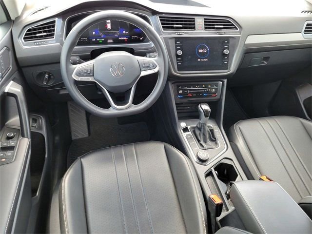 Used 2024 Volkswagen Tiguan Wolfsburg Edition image 32