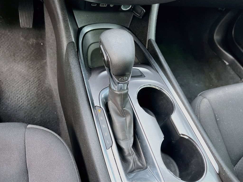 Used 2021 Chevrolet Malibu LT FWD image 15