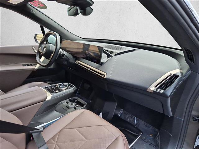 Used 2024 BMW iX xDrive50 w/ Convenience Package AWD/4WD image 24