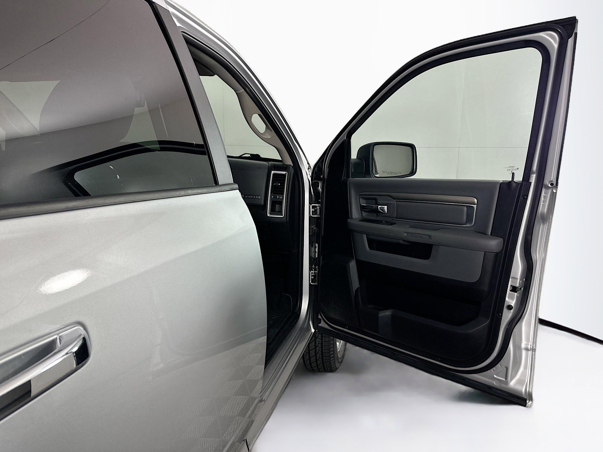 Used 2017 RAM 1500 Big Horn image 29