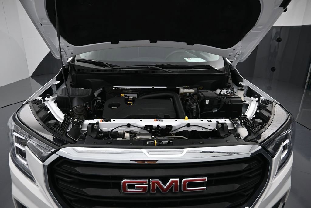 Used 2024 GMC Terrain SLE FWD image 26