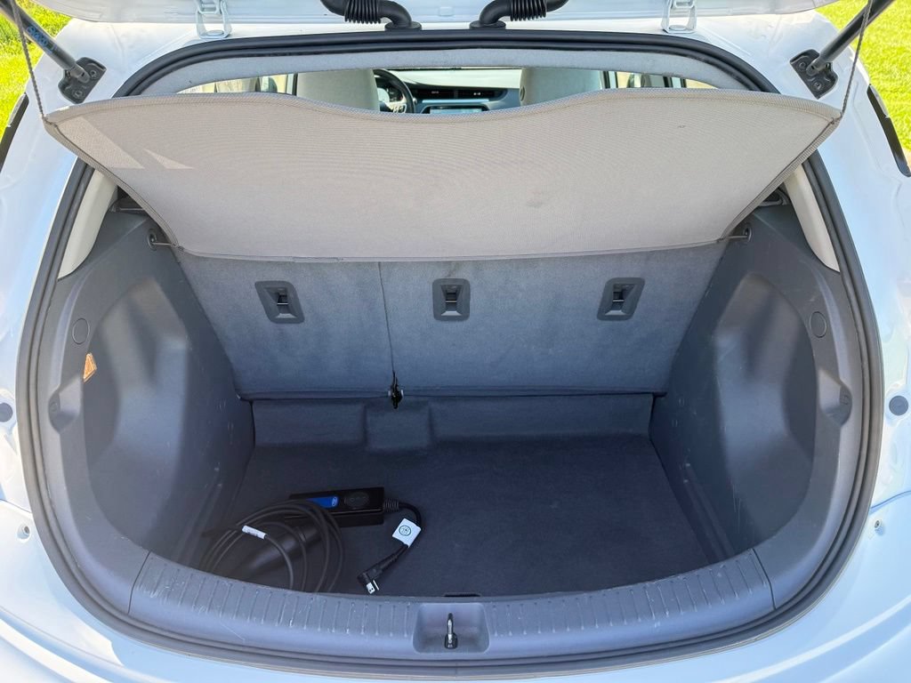 Used 2021 Chevrolet Bolt LT FWD image 7