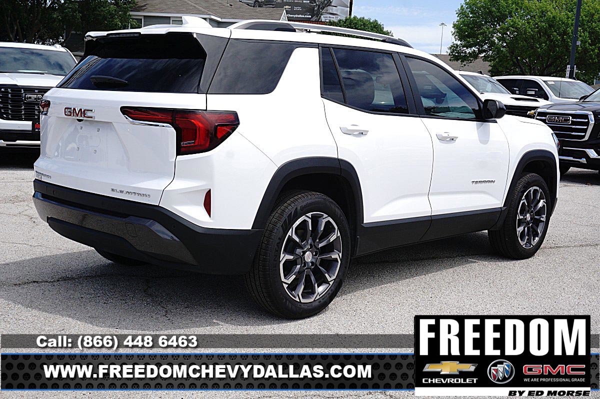 New 2026 GMC Terrain Elevation w/ Elevation Premium Package FWD image 7