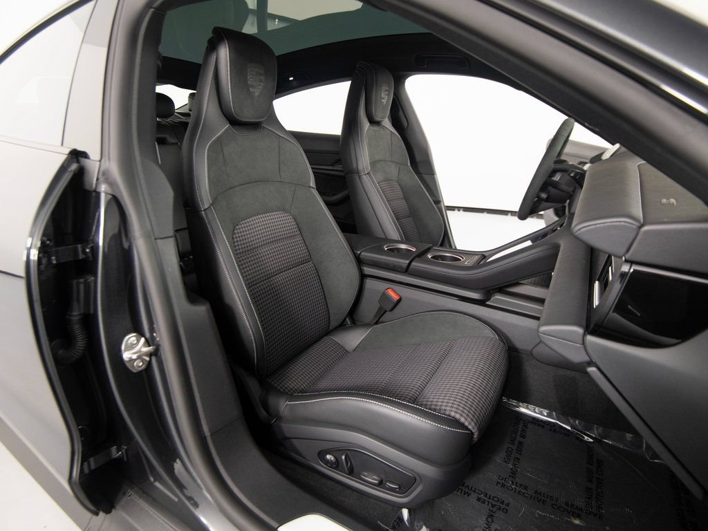 New 2026 Porsche Taycan 4S AWD/4WD image 30