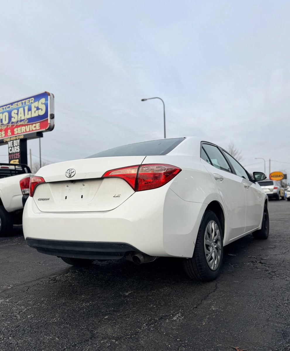 Used 2018 Toyota Corolla LE image 4