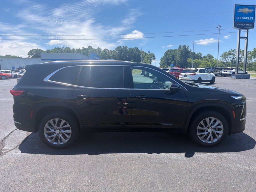 Used 2026 Buick Enclave Preferred AWD/4WD image 11