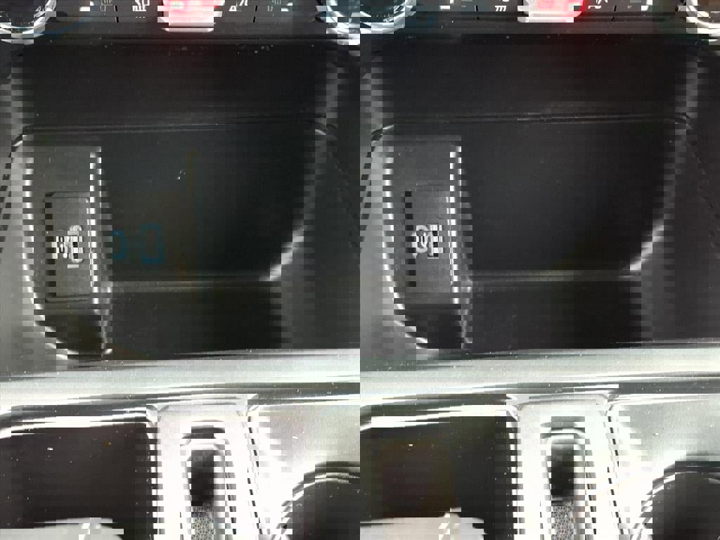 Certified 2022 Ford F150 XLT w/ Equipment Group 302A High image 18