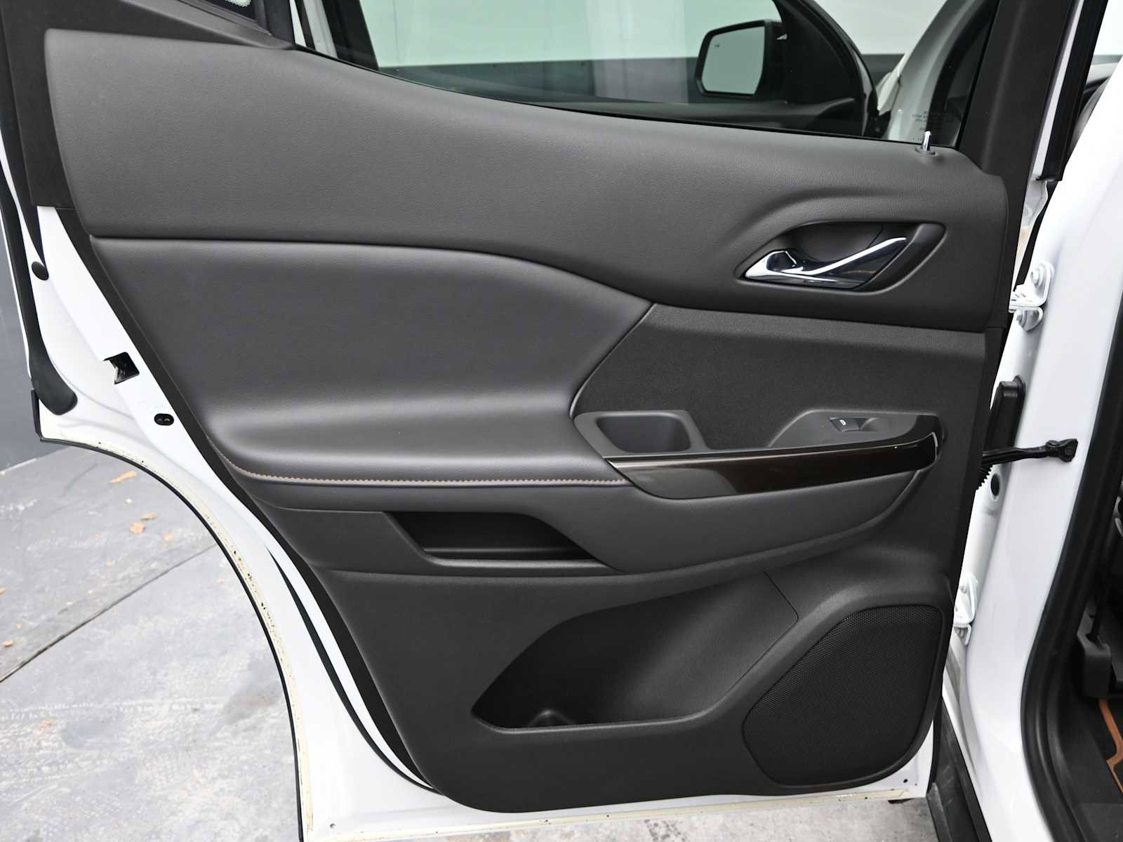 Used 2021 GMC Acadia AT4 image 17