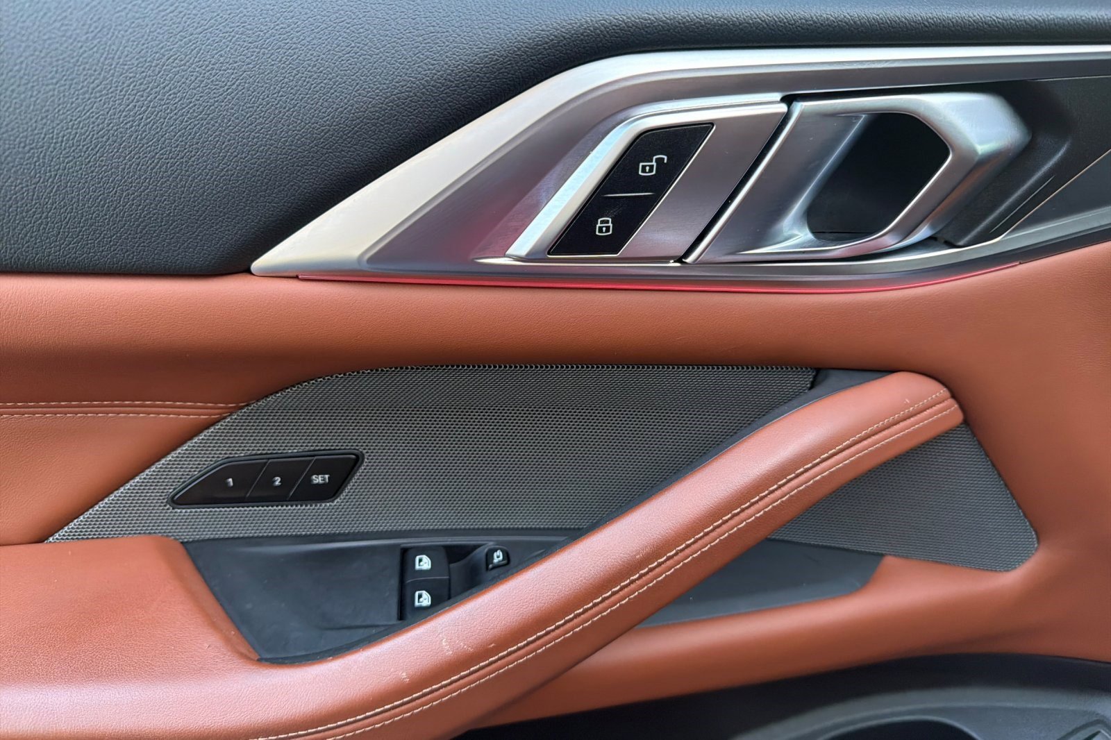 Used 2025 BMW M4 Coupe w/ Executive Package image 12