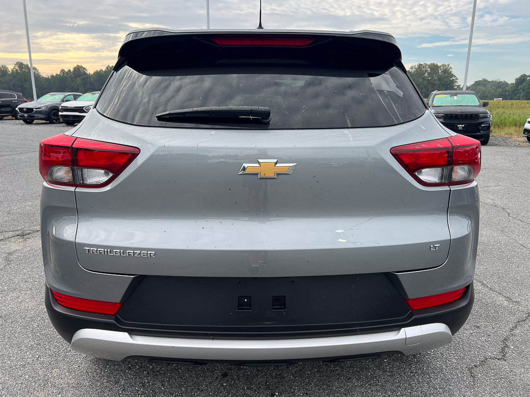 Used 2023 Chevrolet TrailBlazer LT w/ Convenience Package FWD image 5
