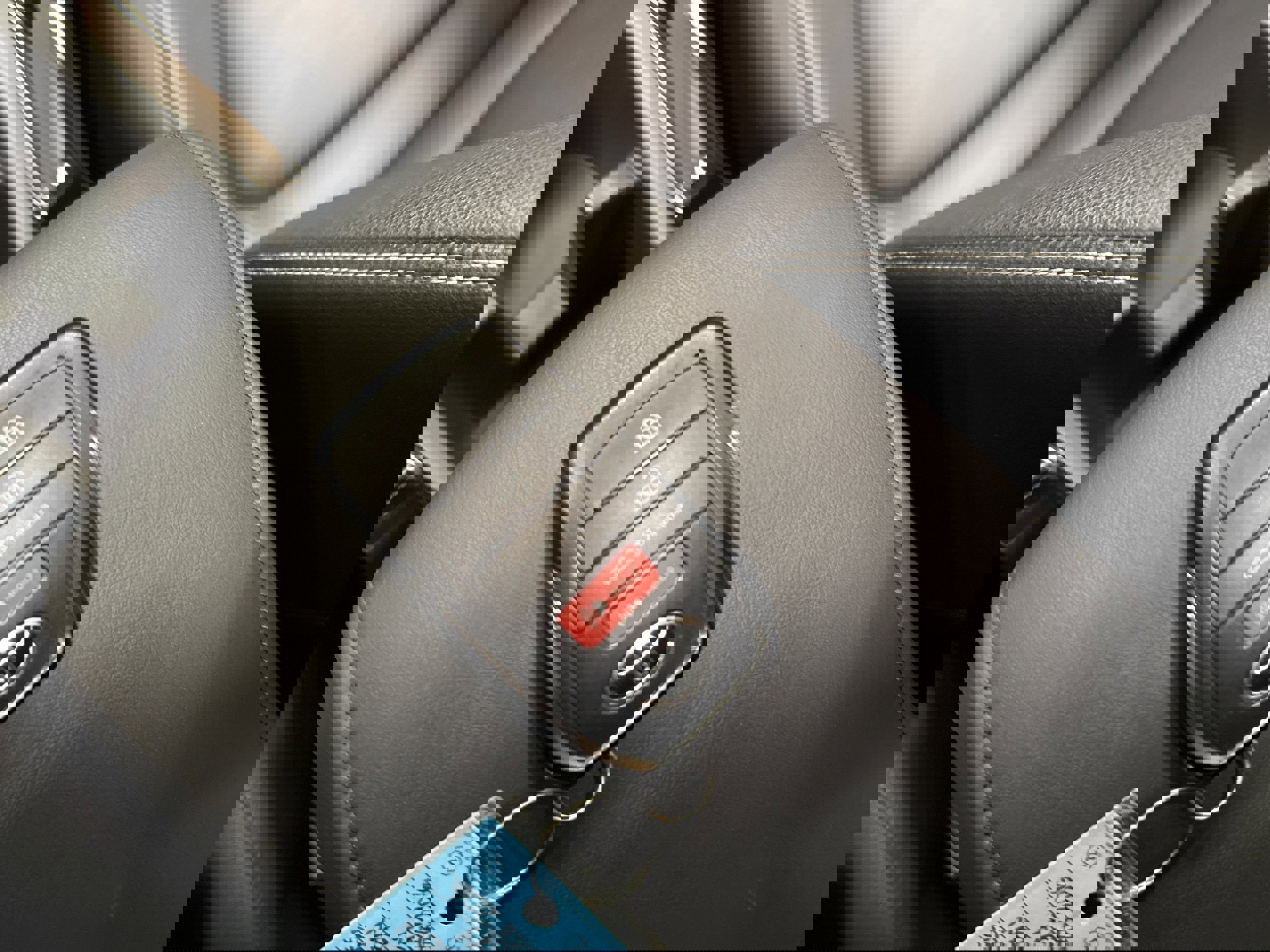 Used 2024 Toyota Corolla Cross XLE w/ Convenience Package image 35