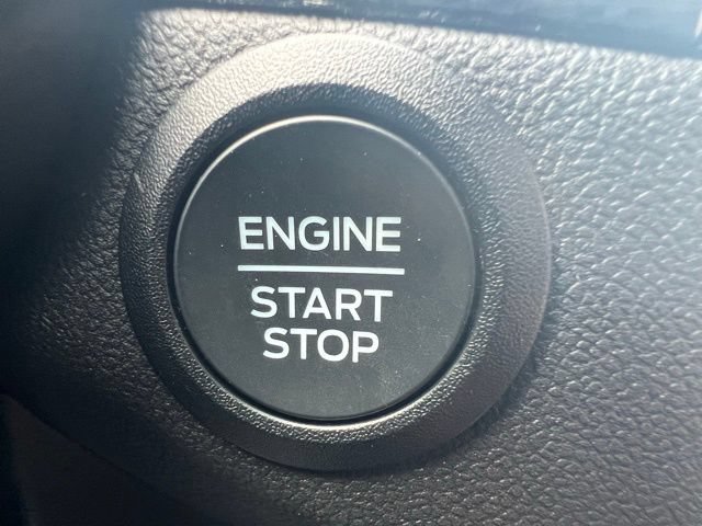 Used 2025 Ford Escape ST-Line w/ Equipment Group 301A FWD image 16