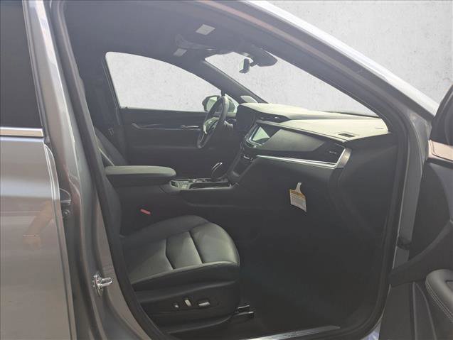 New 2026 Cadillac XT5 Premium Luxury w/ LPO, Floor Liner Package image 18