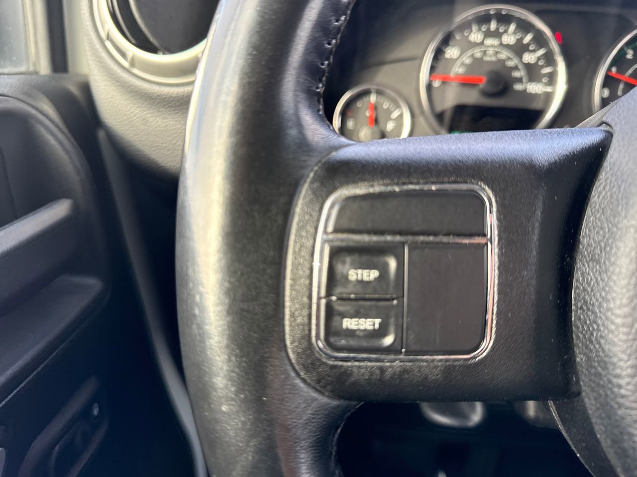 Used 2018 Jeep Wrangler Unlimited Sahara image 29