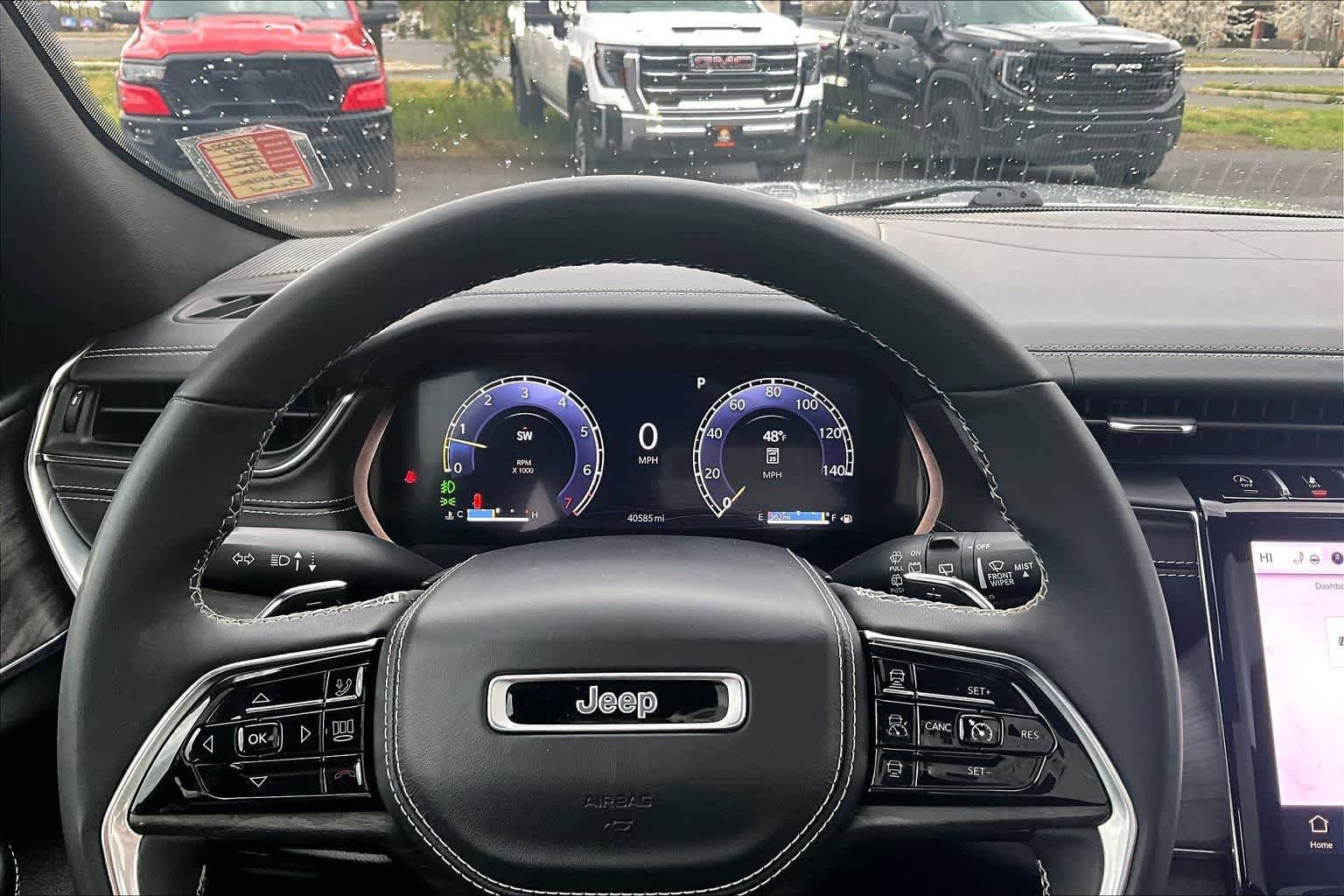 Used 2024 Jeep Grand Cherokee Overland image 18