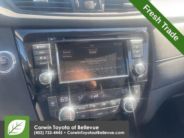 Used 2018 Nissan Rogue SV w/ Premium Package AWD/4WD image 15