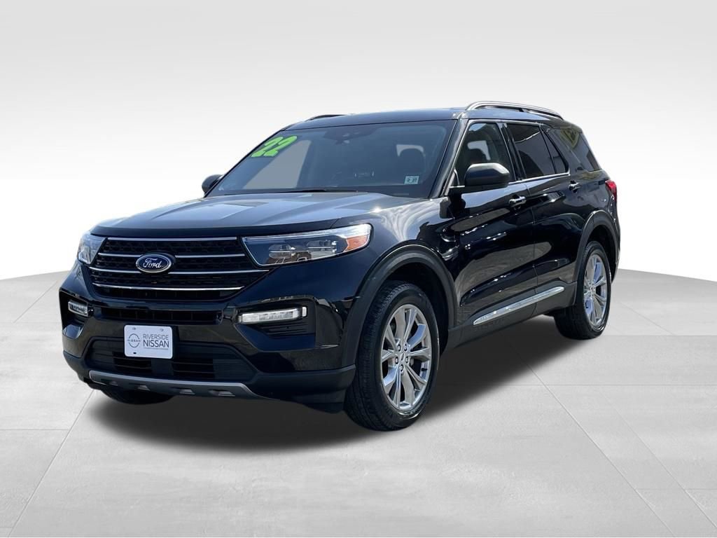 Used 2022 Ford Explorer XLT w/ Equipment Group 202A AWD/4WD image 2