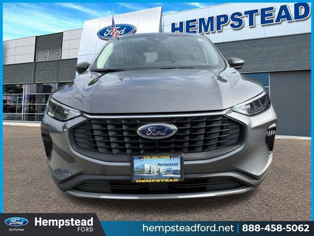 Certified 2024 Ford Escape Active w/ Tech Pack #1 AWD/4WD image 2