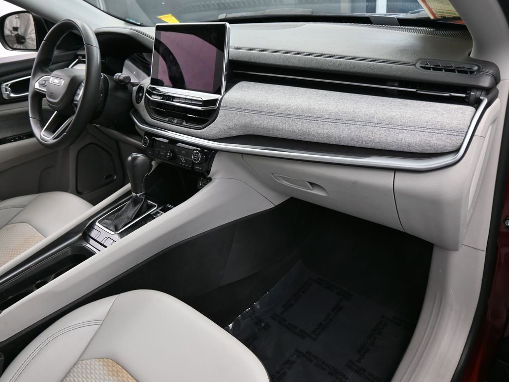 Used 2022 Jeep Compass Latitude w/ Sun and Sound Group image 44