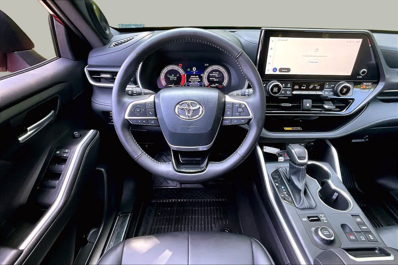 Certified 2026 Toyota Highlander XSE AWD/4WD image 6