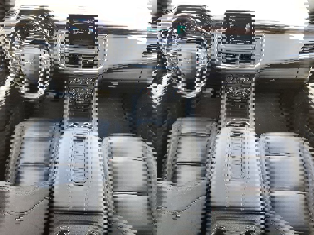 Certified 2022 Chevrolet Tahoe Z71 w/ Luxury Package AWD/4WD image 11