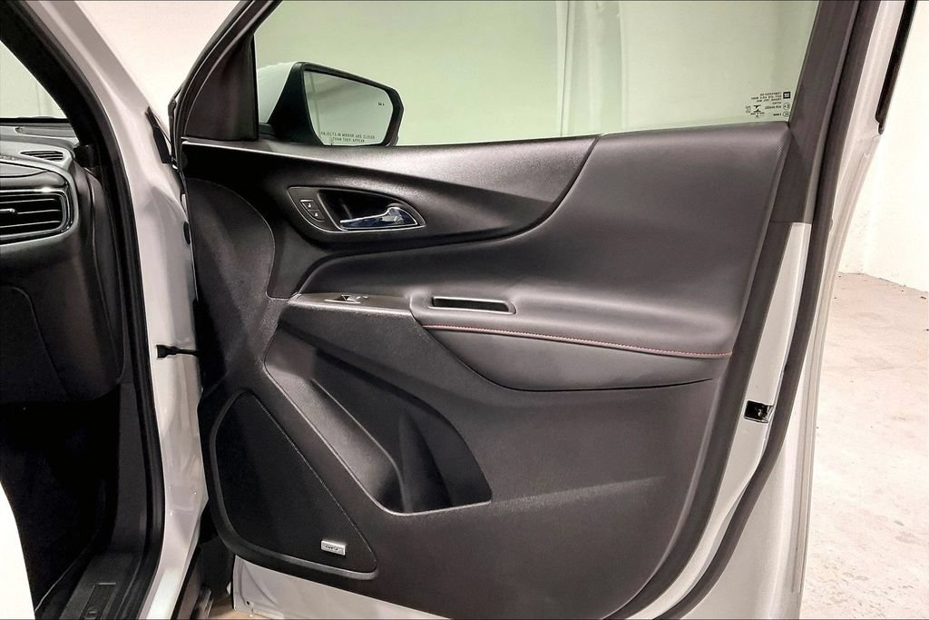 Used 2022 Chevrolet Equinox RS w/ RS Leather Package FWD image 22