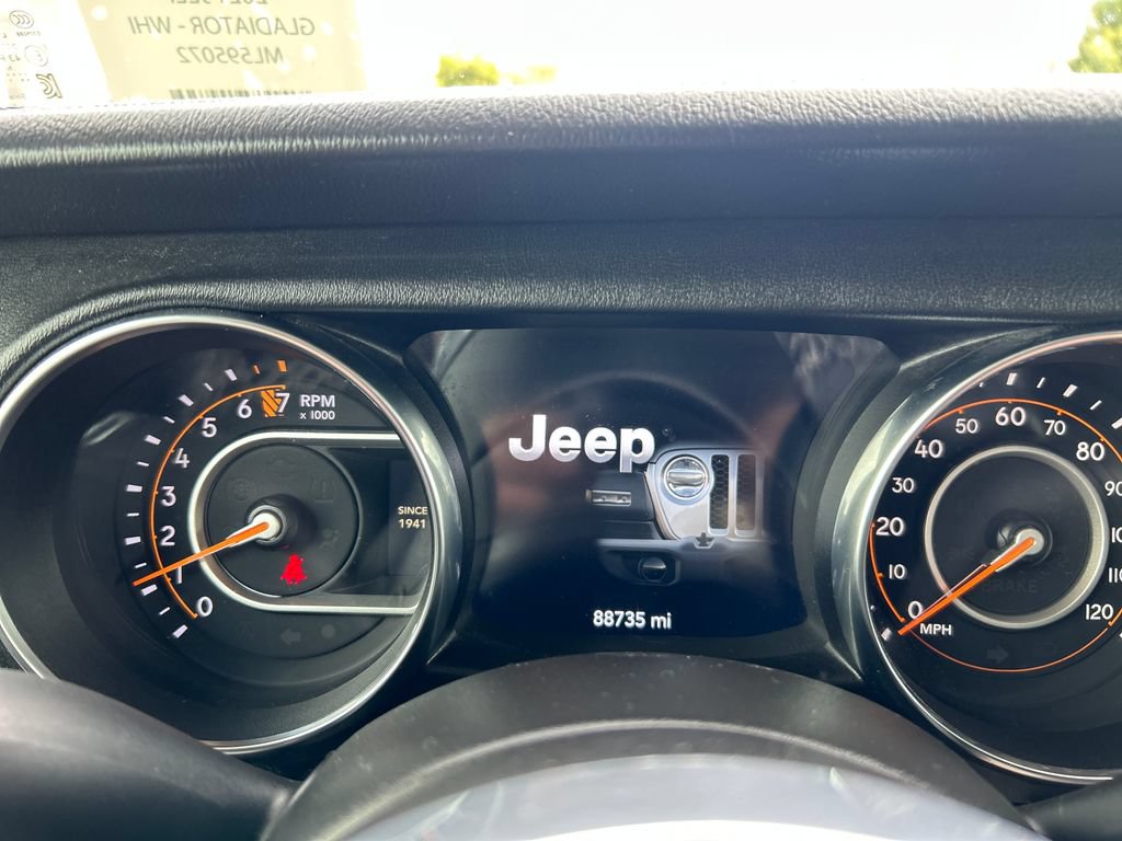 Used 2021 Jeep Gladiator Overland AWD/4WD image 18