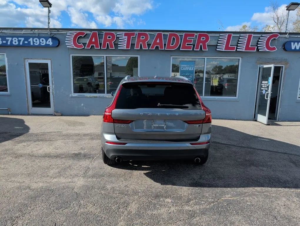 Used 2021 Volvo XC60 T5 Momentum image 41