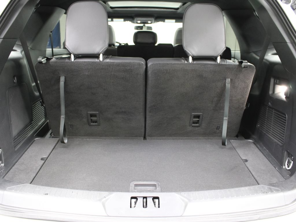 Used 2023 Ford Explorer ST-Line AWD/4WD image 42