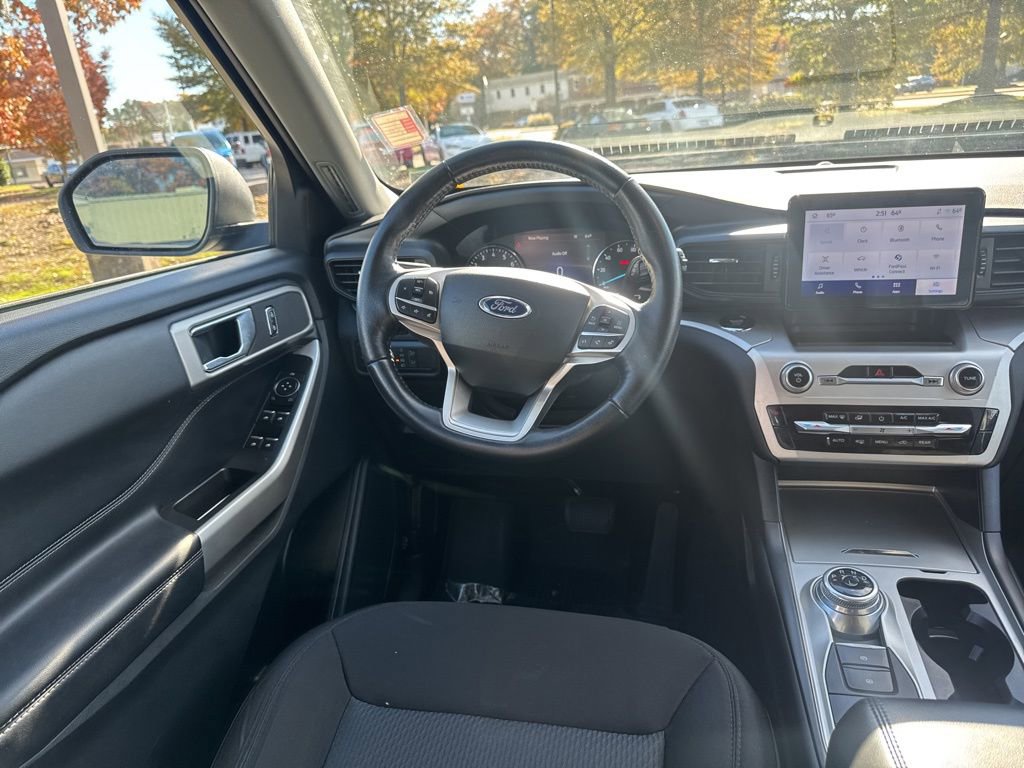 Certified 2022 Ford Explorer XLT image 11