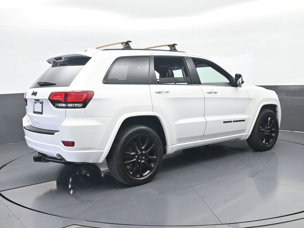 Used 2018 Jeep Grand Cherokee Altitude image 6