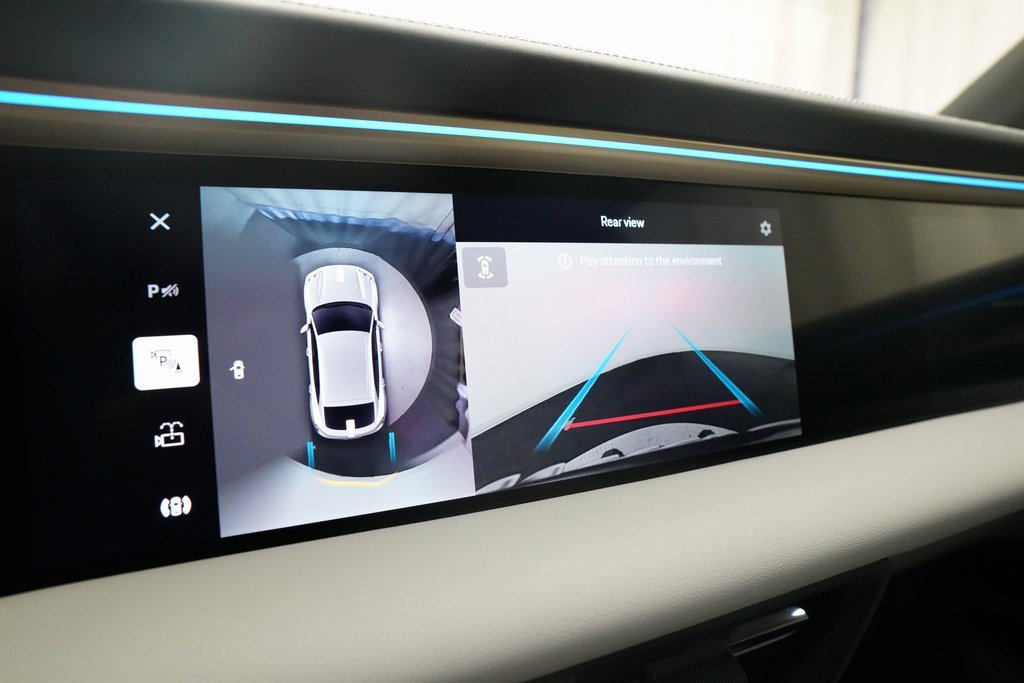 Used 2024 Porsche Macan 4 Electric image 27