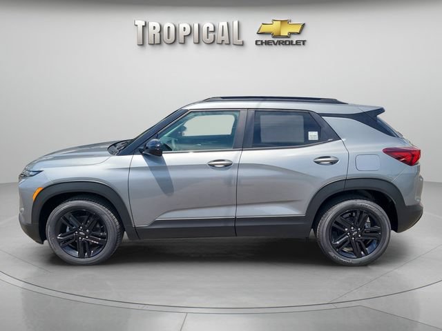 New 2026 Chevrolet TrailBlazer LT w/ Midnight Edition FWD image 2