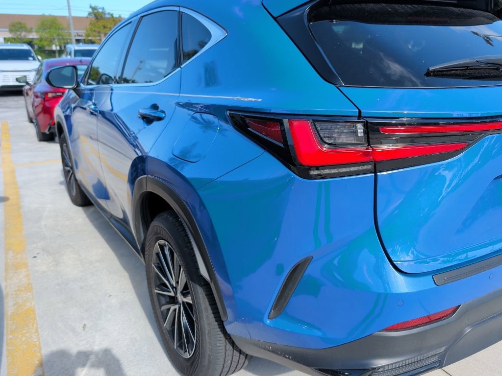 Used 2025 Lexus NX 350h AWD w/ Accessory Package (Z2) image 3