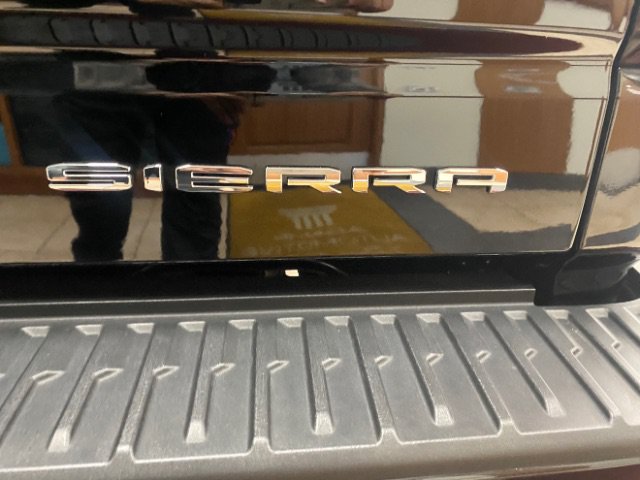 Used 2024 GMC Sierra 1500 Denali Ultimate AWD/4WD image 6